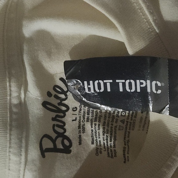 NEW! Hot Topic Barbie Tshirt Sz Large - Picture 5 of 6